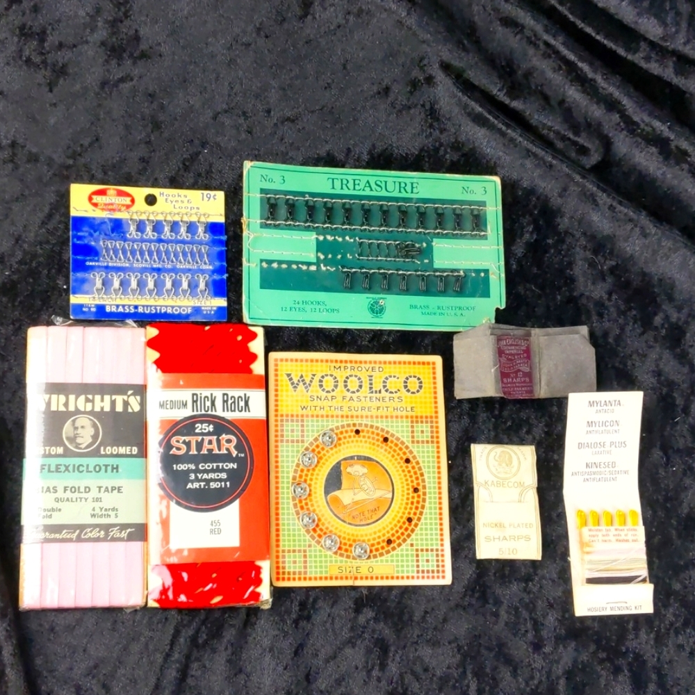 Vintage sewing notions